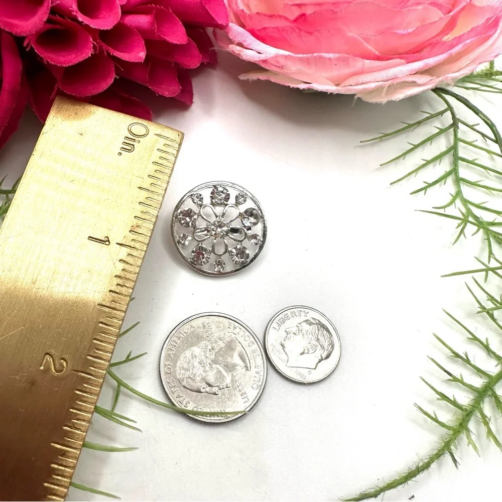 NEW⚜️Classic Floral Crystal Embellished Brooch - Picture 5 of 5